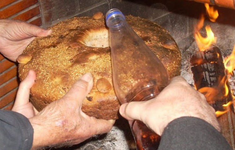 Το έθιμο της κουλούρας